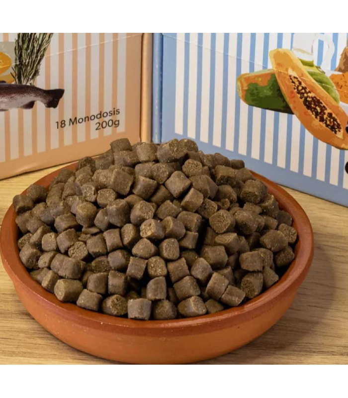 Напіввологий корм для дорослих собак всіх порід Orygo Salmon, Світ Корму